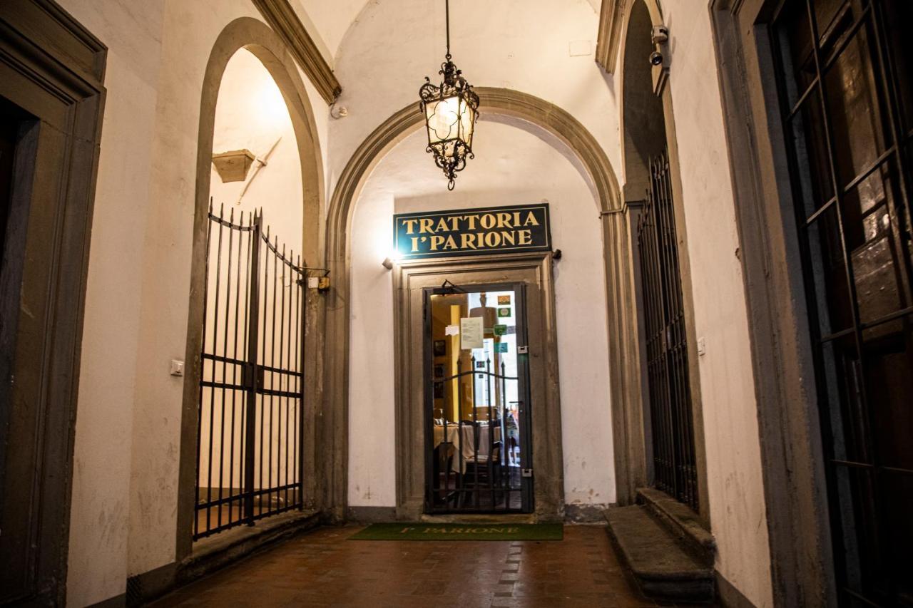 Studio In Tornabuoni Within A Renaissance Building Apartamento