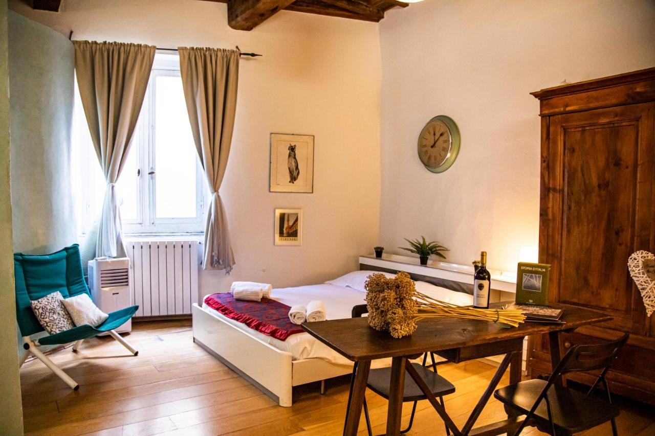 Apartamento Studio In Tornabuoni Within A Renaissance Building