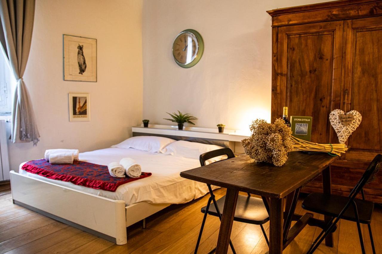 Apartamento Studio In Tornabuoni Within A Renaissance Building *