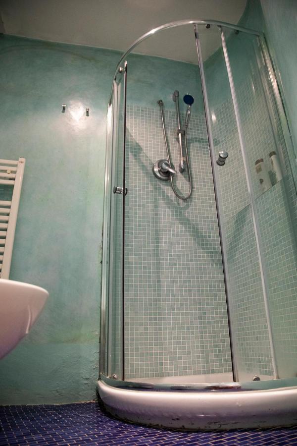 Studio In Tornabuoni Within A Renaissance Building Florencia